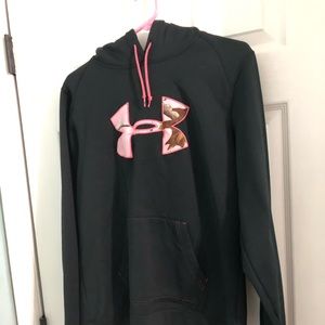 Woman’s pull over hoody